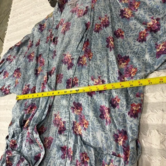 100% Silk Kimono Robe - M Blue Floral Boho Peasant Cottagecore Vacay Beachy - Picture 9 of 10